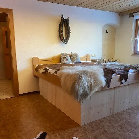 Apartment Haus Schnoller *