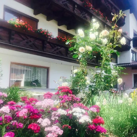 Haus Schnoller * Bach (Tyrol)