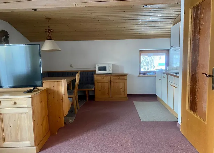 Haus Schnoeller * Bach (Tyrol)